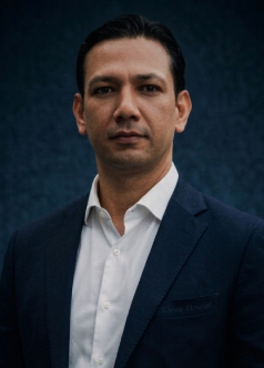Dr. Tony Álvarez